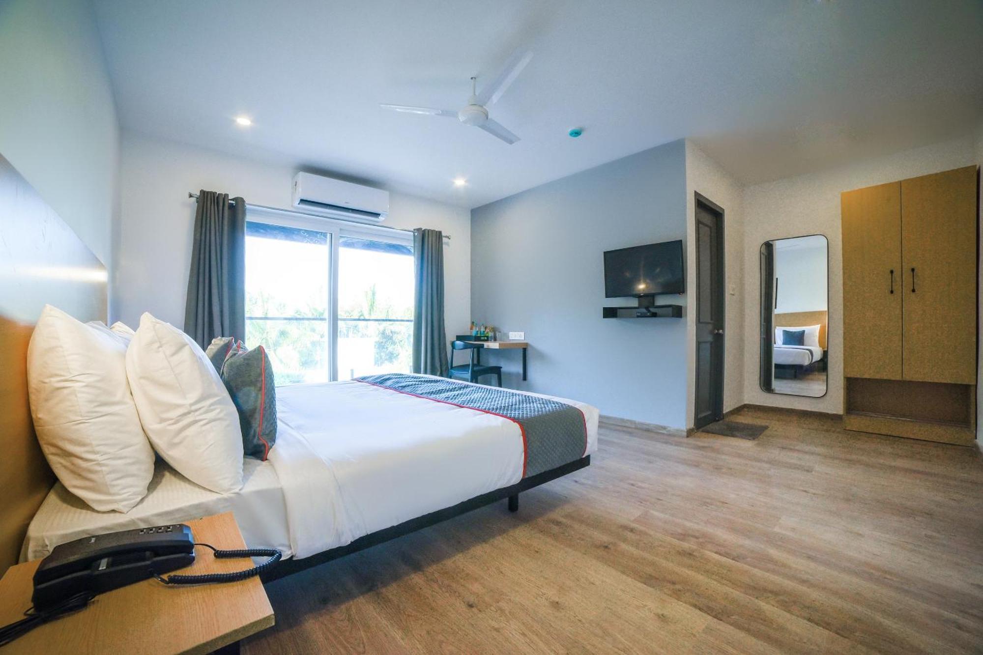 Townhouse 211 Laguna Ecr Near Juhu Beach Chennai Bagian luar foto