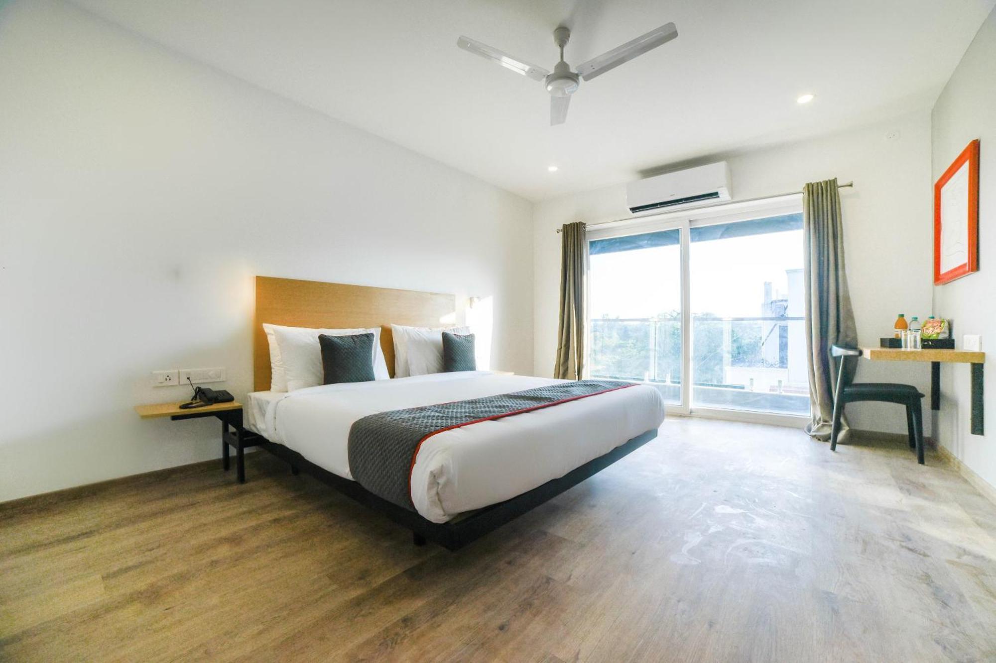 Townhouse 211 Laguna Ecr Near Juhu Beach Chennai Bagian luar foto