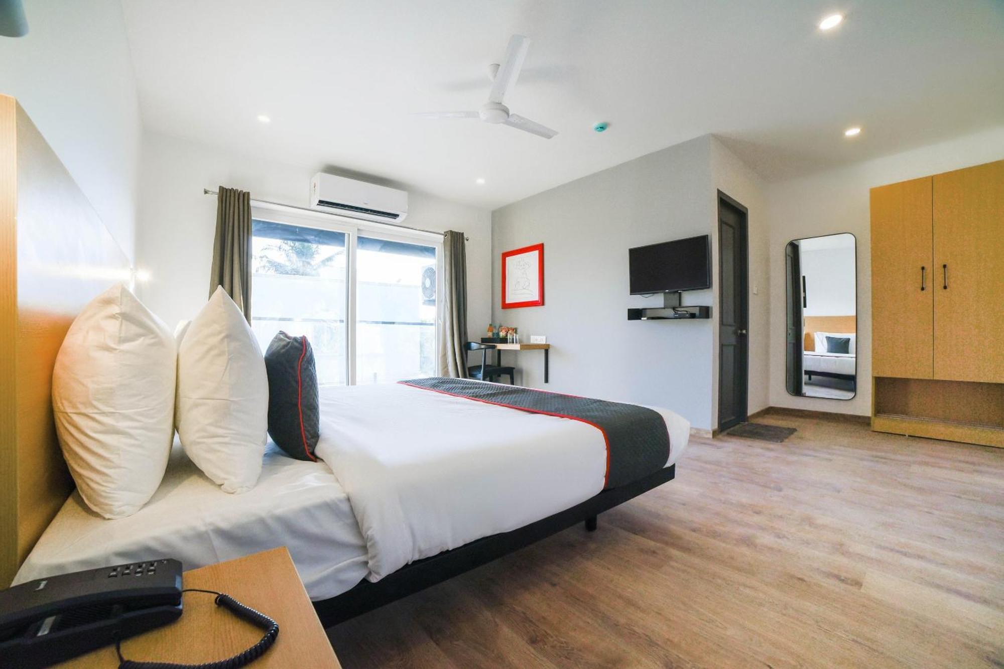 Townhouse 211 Laguna Ecr Near Juhu Beach Chennai Bagian luar foto